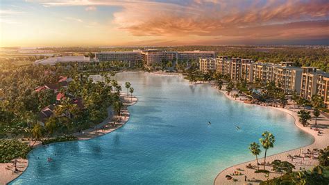 Evermore orlando - Photo: Evermore Orlando Resort Amenities The crown jewel of Evermore is the 8-acre Crystal Lagoons water feature in the center of Evermore Bay, a 20-acre tropical beach complex.